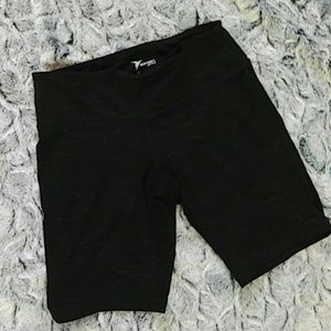 Old Navy active compression shorts